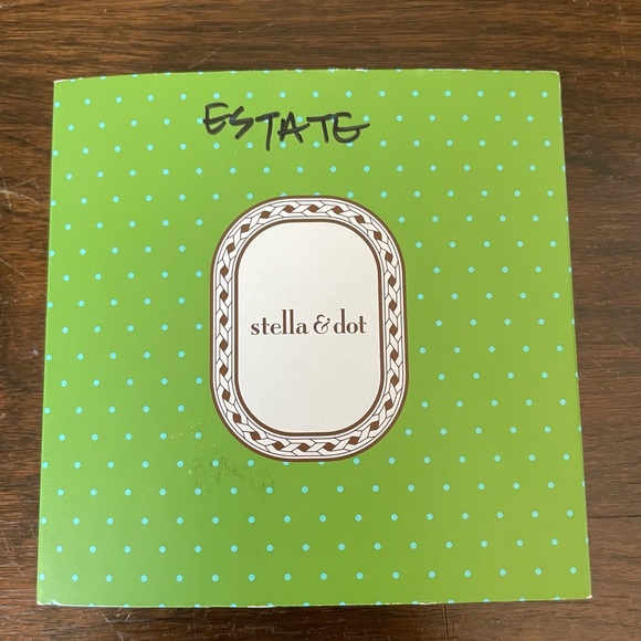 Stella & Dot Estate Necklace - Picture 4 of 4